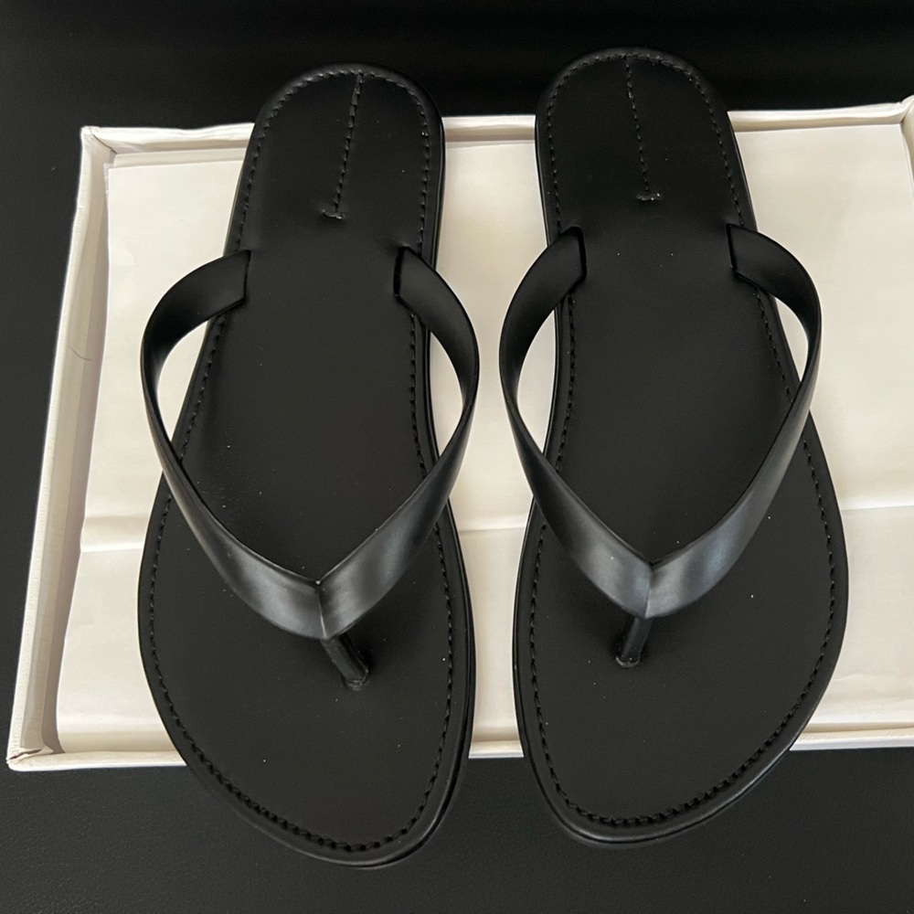 The Row Beach flip flops size 38